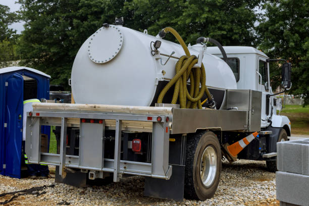 Portable Toilet Options We Offer in Fort Mckinley, OH